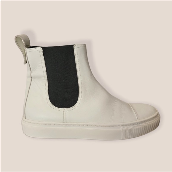 {{m.gemi}} White Chelsea Sneaker Boots - Picture 2 of 6
